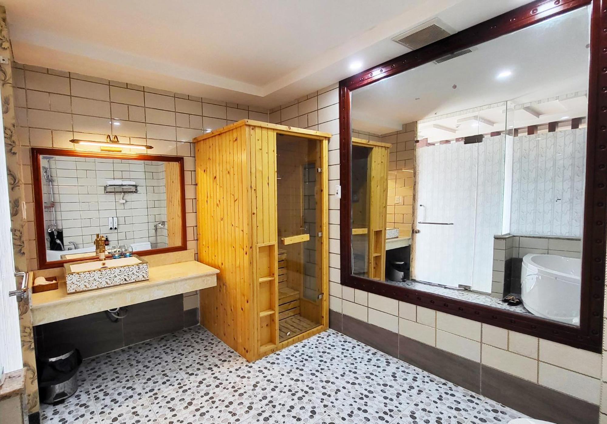 Hoang Son Hotel - Кантхо Экстерьер фото